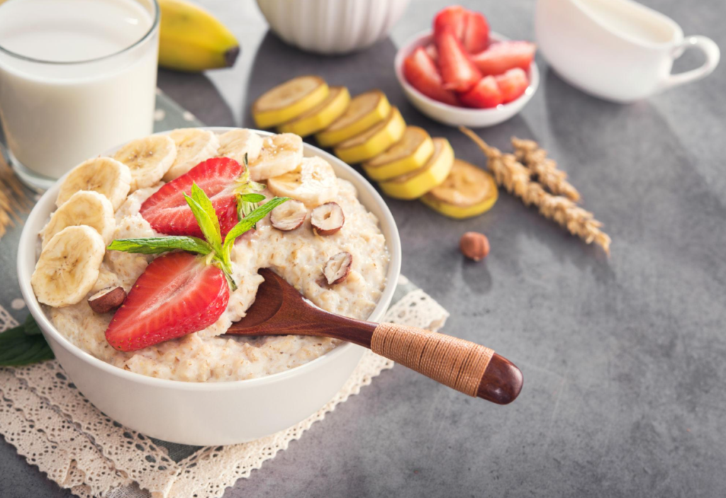 Oatmeal with fresh fruits